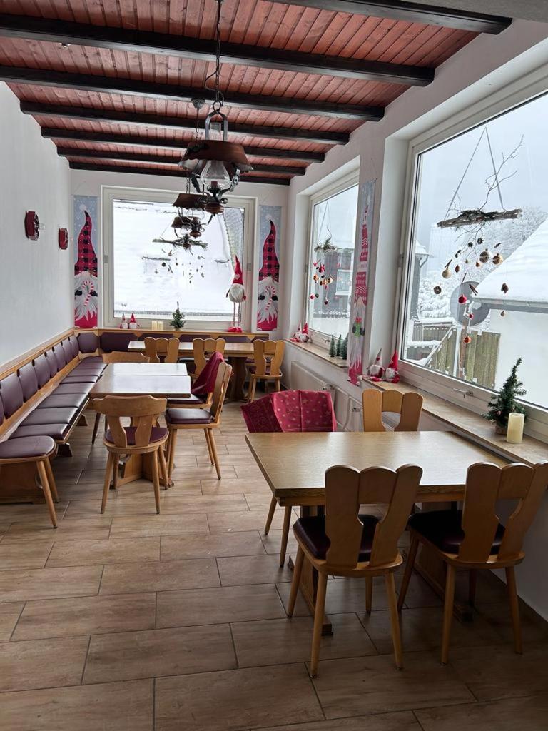 Ferienhaus Astenblick - Ideal Fuer Weihnachtsfeiern Und Familienfeiern Bietet Schlafplaetze Fuer Bis Zu 35 Personen Villa Winterberg Exteriör bild